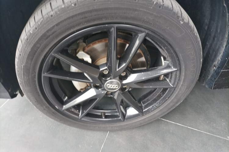 Used Audi Q2L 2021 35 TFSI Fashion Dynamic Model Left Front Wheel Hub