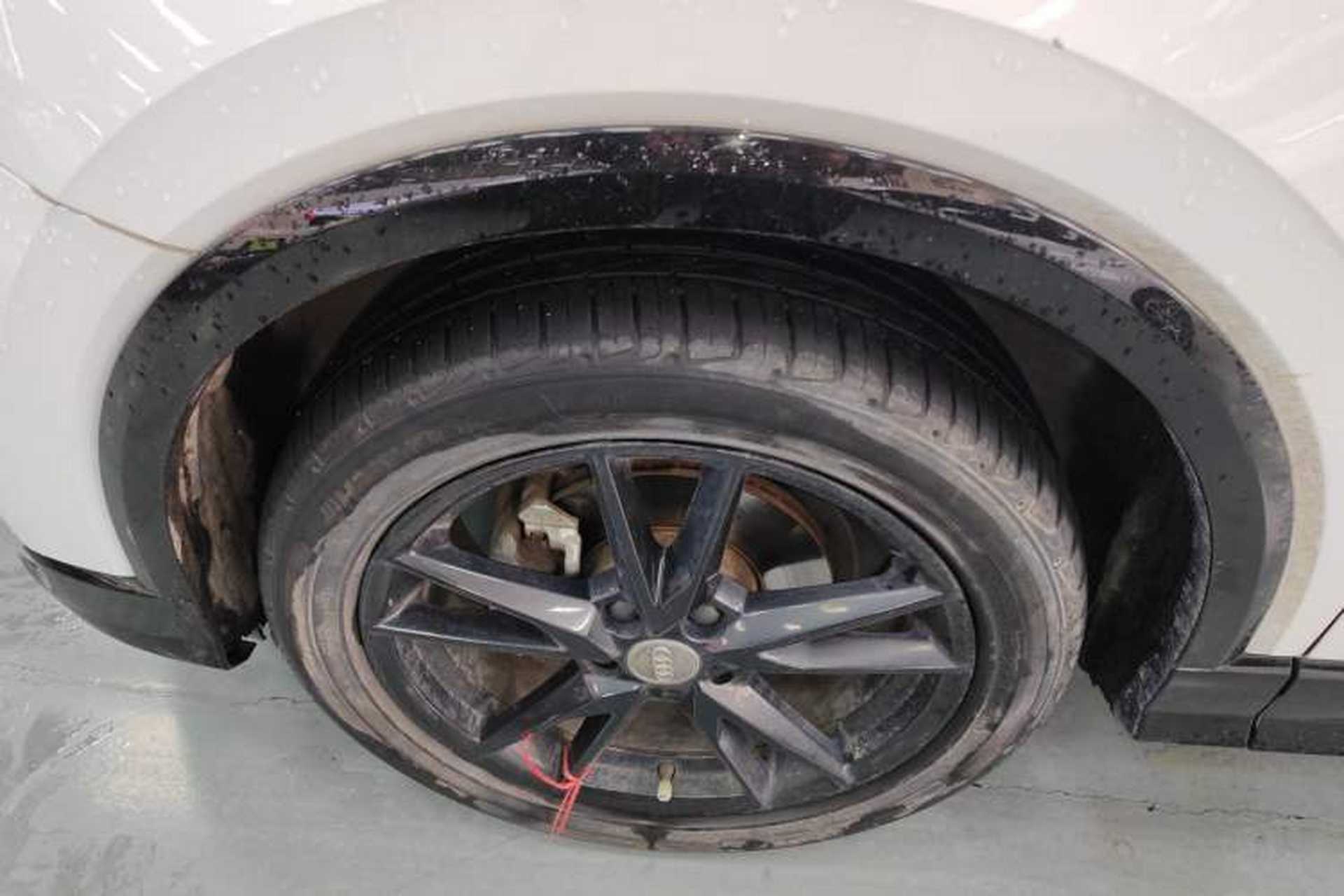 Used Audi Q2L 2021 35 TFSI Progressive Dynamic Edition Left Front Wheel Hub