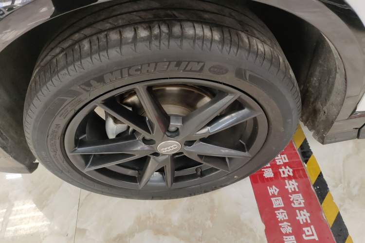 Used Audi Q2L 2021 35 TFSI Progressive Dynamic Edition Left Front Wheel Hub
