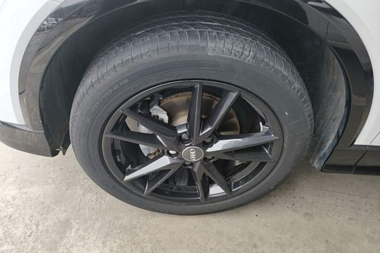 Used Audi Q2L 2021 35 TFSI Fashion Dynamic Model Left Front Wheel Hub