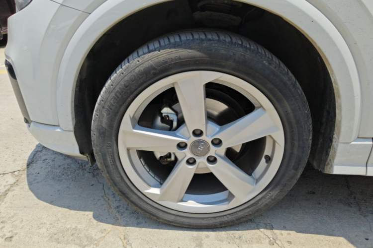 Used Audi Q2L 2021 35 TFSI Fashionable and Elegant Model Left Front Wheel Hub