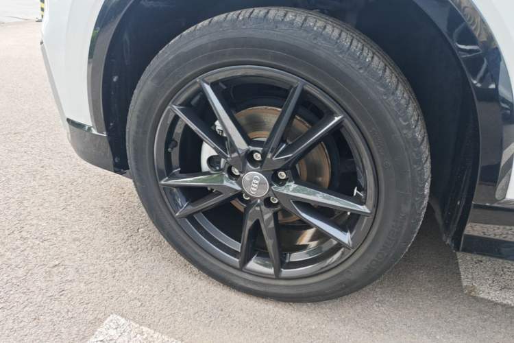 Used Audi Q2L 2021 35 TFSI Fashion Dynamic Model Left Front Wheel Hub