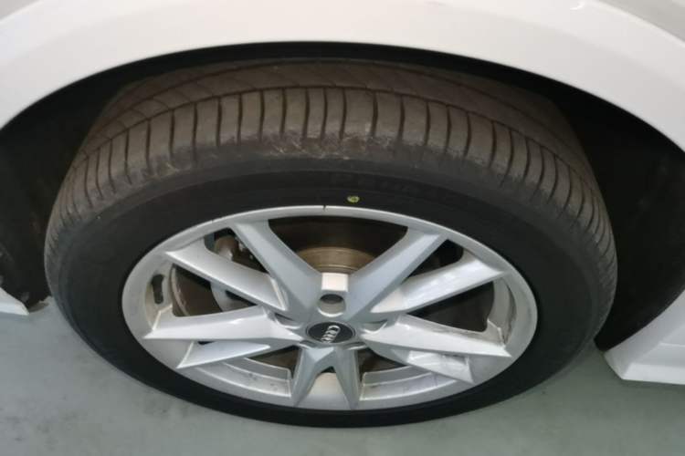 Used Audi Q2L 2021 35 TFSI Fashionable and Elegant Model Left Front Wheel Hub