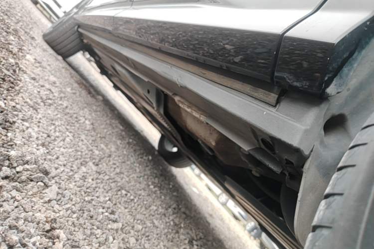 Used Audi Q2L 2021 35 TFSI Progressive Dynamic Edition Left Side Sill
