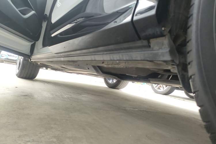 Used Audi Q2L 2021 35 TFSI Fashion Dynamic Model Left Side Sill