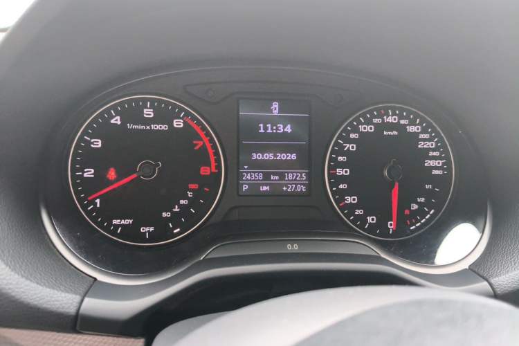 Used Audi Q2L 2021 35 TFSI Progressive Dynamic Edition Odometer Close Up