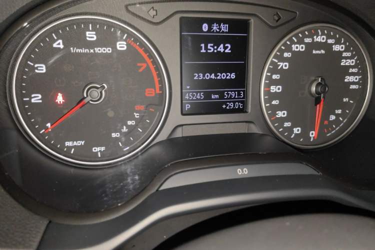 Used Audi Q2L 2021 35 TFSI Fashion Dynamic Model Odometer Close Up