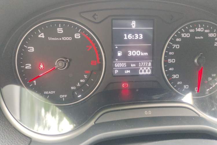 Used Audi Q2L 2021 35 TFSI Progressive Dynamic Edition Odometer Close Up