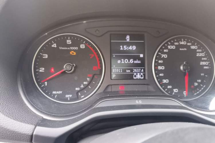 Used Audi Q2L 2021 35 TFSI Progressive Dynamic Edition Odometer Close Up