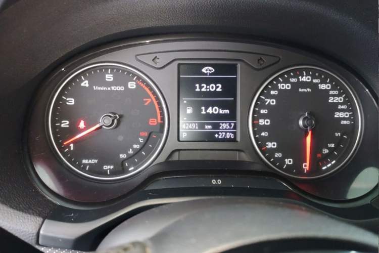 Used Audi Q2L 2021 35 TFSI Fashion Dynamic Model Odometer Close Up
