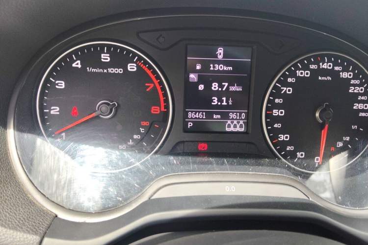 Used Audi Q2L 2021 35 TFSI Progressive Dynamic Edition Odometer Close Up