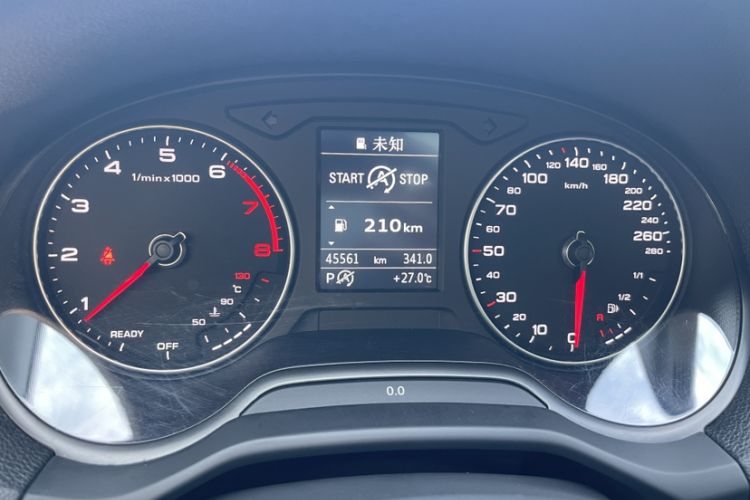 Used Audi Q2L 2021 35 TFSI Fashionable and Elegant Model Odometer Close Up