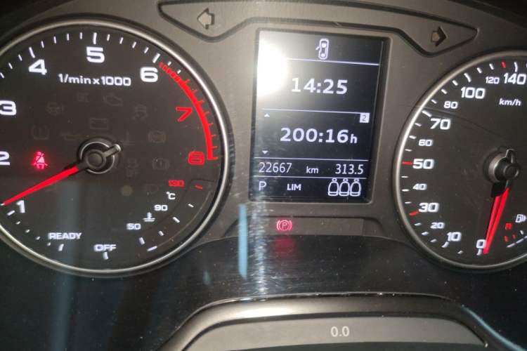 Used Audi Q2L 2021 35 TFSI Progressive Dynamic Edition Odometer Close Up