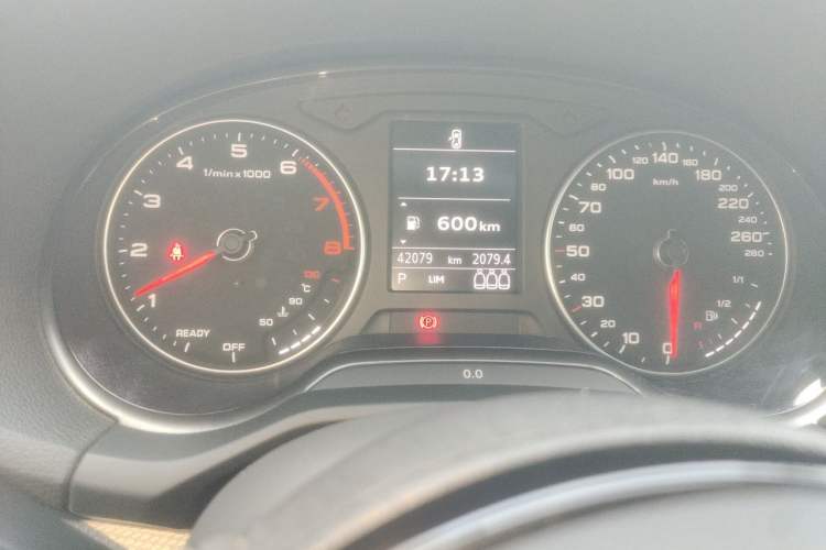 Used Audi Q2L 2021 35 TFSI Progressive Dynamic Edition Odometer Close Up