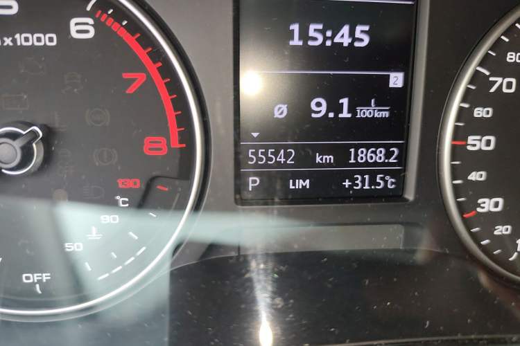 Used Audi Q2L 2021 35 TFSI Progressive Dynamic Edition Odometer Close Up