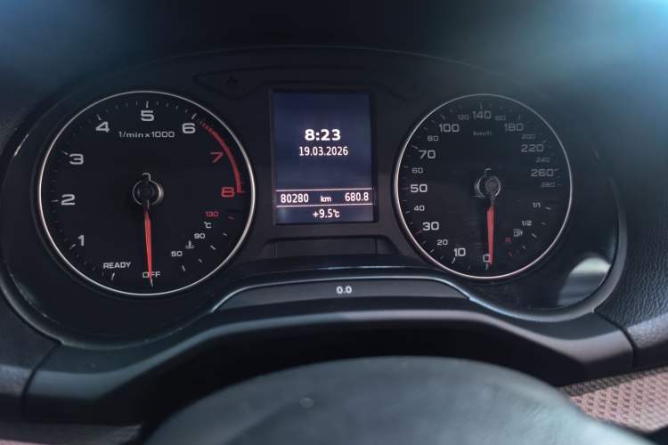 Used Audi Q2L 2021 35 TFSI Progressive Dynamic Edition Odometer Close Up