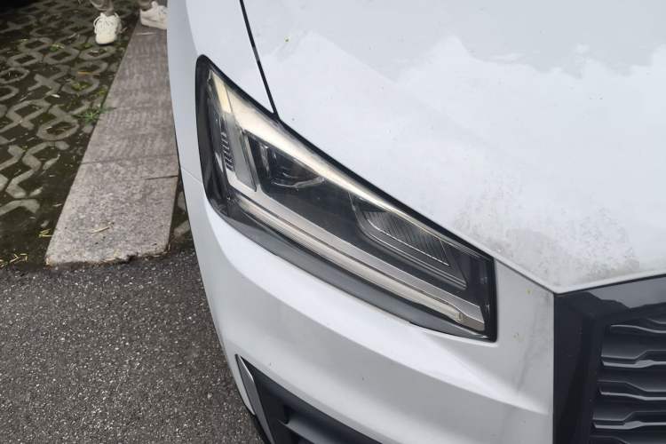 Used Audi Q2L 2021 35 TFSI Progressive Dynamic Edition Right Front Headlight