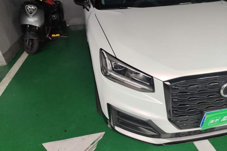 Used Audi Q2L 2021 35 TFSI Fashion Dynamic Model Right Front Headlight