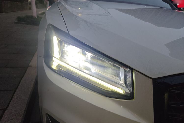 Used Audi Q2L 2021 35 TFSI Progressive Dynamic Edition Right Front Headlight