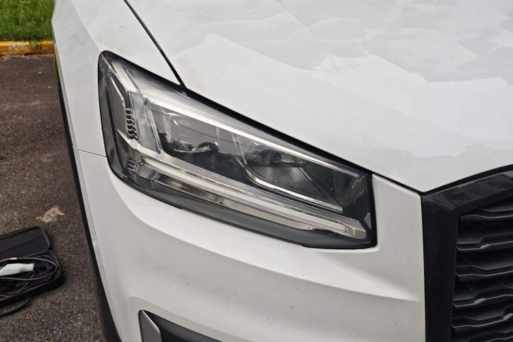 Used Audi Q2L 2021 35 TFSI Fashion Dynamic Model Right Front Headlight