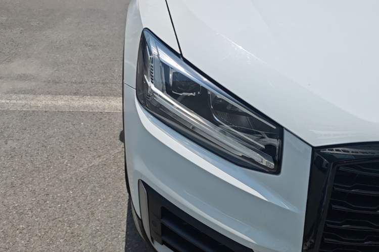Used Audi Q2L 2021 35 TFSI Progressive Dynamic Edition Right Front Headlight
