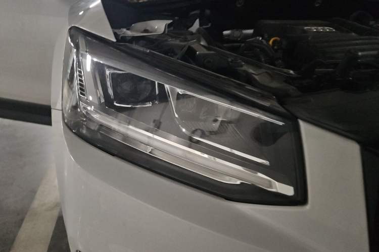 Used Audi Q2L 2021 35 TFSI Progressive Dynamic Edition Right Front Headlight