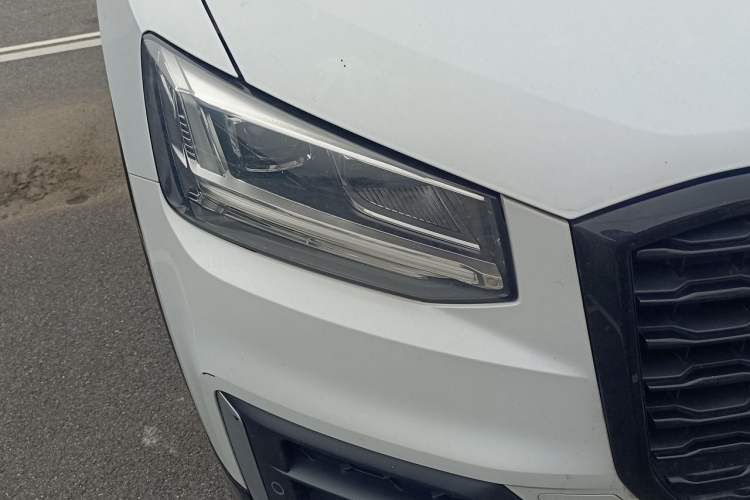 Used Audi Q2L 2021 35 TFSI Progressive Dynamic Edition Right Front Headlight