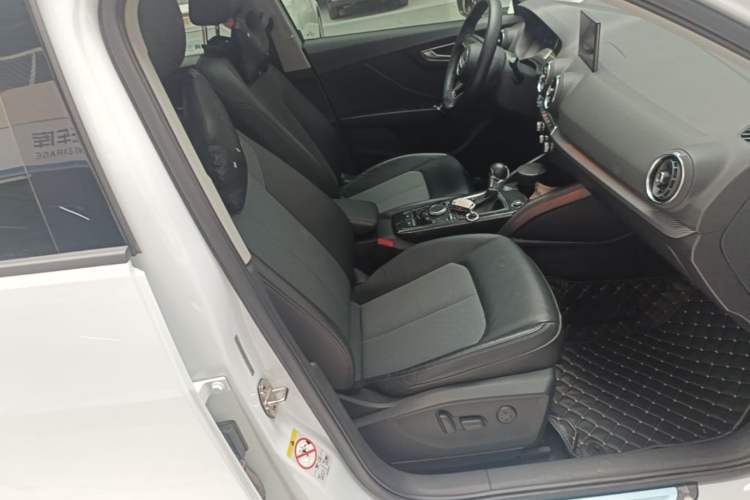 Used Audi Q2L 2021 35 TFSI Fashionable and Elegant Model Right Front Seat