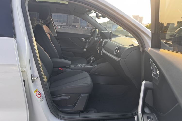 Used Audi Q2L 2021 35 TFSI Progressive Dynamic Edition Right Front Seat
