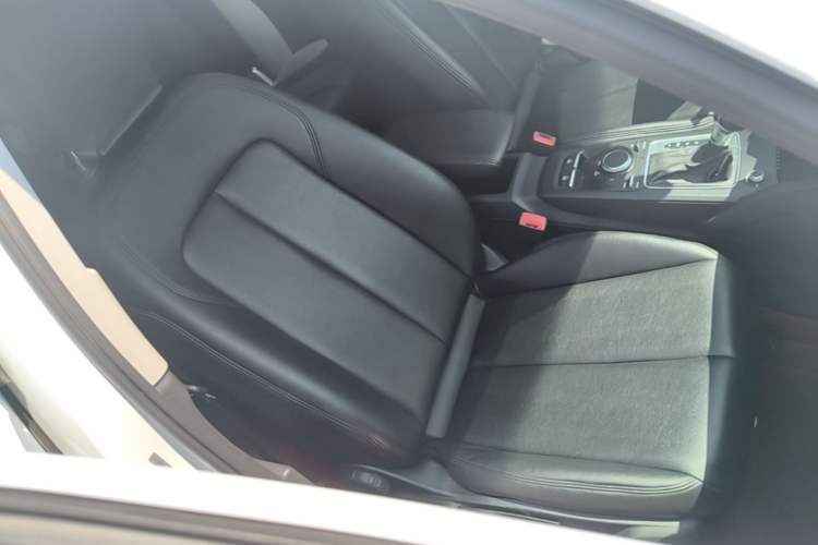 Used Audi Q2L 2021 35 TFSI Progressive Dynamic Edition Right Front Seat