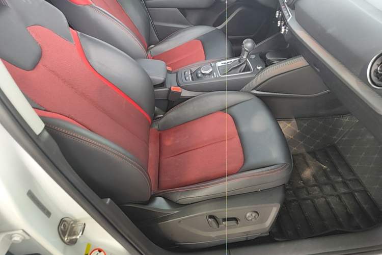 Used Audi Q2L 2021 35 TFSI Fashion Dynamic Model Right Front Seat