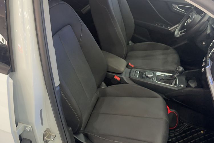 Used Audi Q2L 2021 35 TFSI Progressive Dynamic Edition Right Front Seat