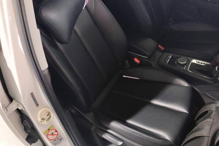 Used Audi Q2L 2021 35 TFSI Progressive Dynamic Edition Right Front Seat