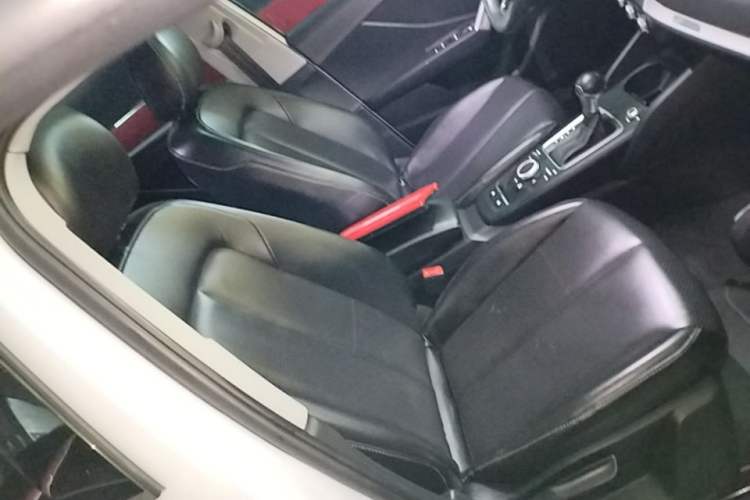 Used Audi Q2L 2021 35 TFSI Progressive Dynamic Edition Right Front Seat