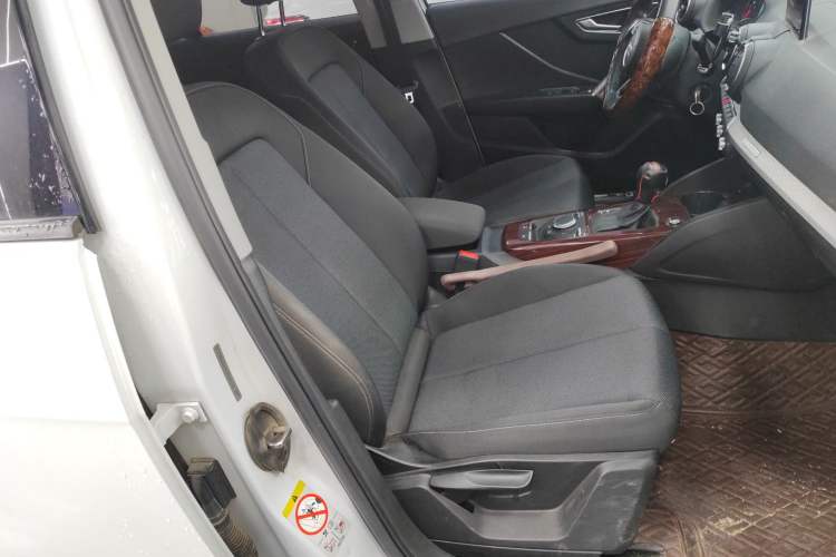 Used Audi Q2L 2021 35 TFSI Progressive Dynamic Edition Right Front Seat