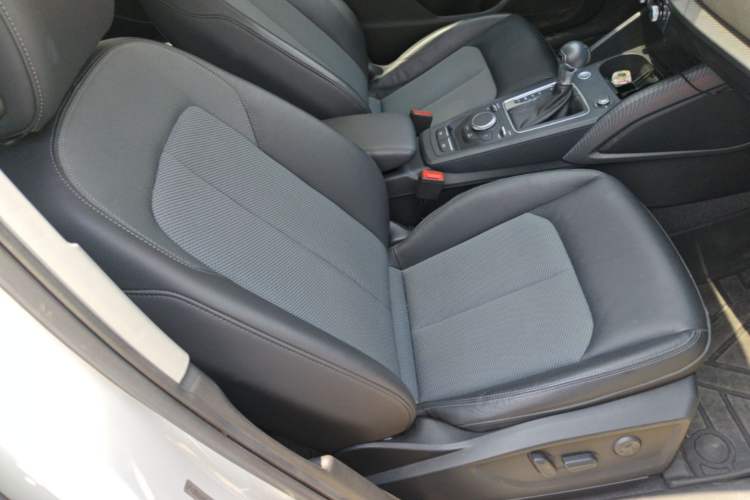 Used Audi Q2L 2021 35 TFSI Fashionable and Elegant Model Right Front Seat