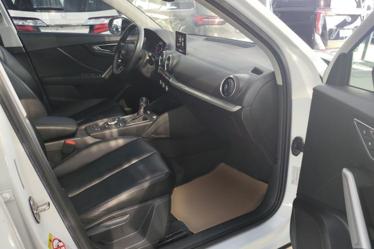 Used Audi Q2L 2021 35 TFSI Progressive Dynamic Edition Right Front Seat