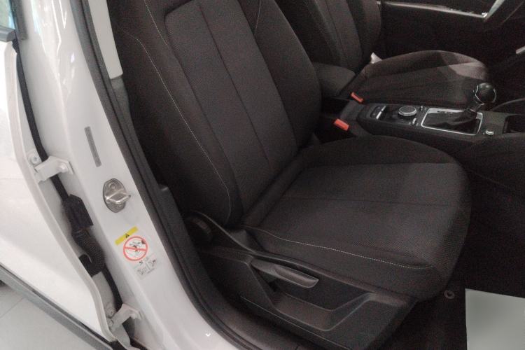 Used Audi Q2L 2021 35 TFSI Progressive Dynamic Edition Right Front Seat