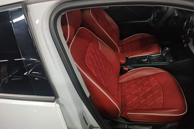 Used Audi Q2L 2021 35 TFSI Progressive Dynamic Edition Right Front Seat