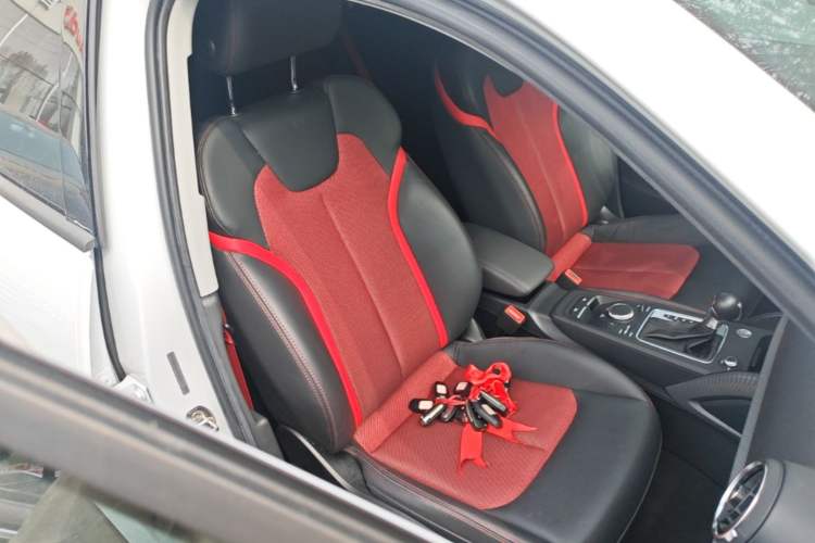 Used Audi Q2L 2021 35 TFSI Fashion Dynamic Model Right Front Seat