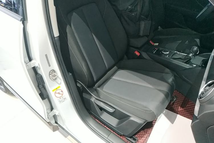 Used Audi Q2L 2021 35 TFSI Progressive Dynamic Edition Right Front Seat