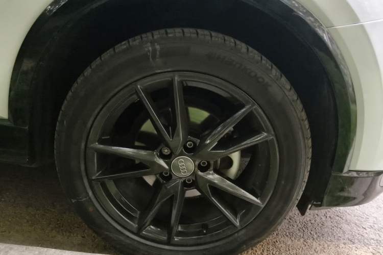 Used Audi Q2L 2021 35 TFSI Progressive Dynamic Edition Right Front Wheel Hub