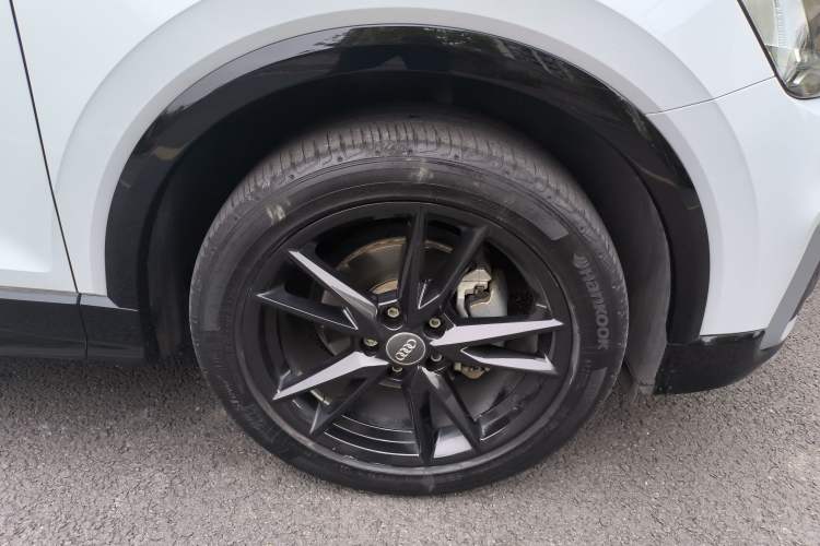 Used Audi Q2L 2021 35 TFSI Progressive Dynamic Edition Right Front Wheel Hub