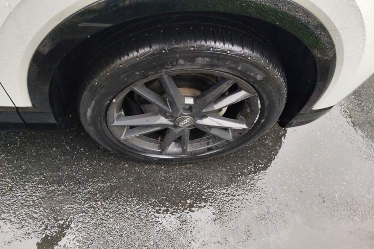 Used Audi Q2L 2021 35 TFSI Fashion Dynamic Model Right Front Wheel Hub