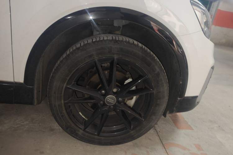 Used Audi Q2L 2021 35 TFSI Progressive Dynamic Edition Right Front Wheel Hub