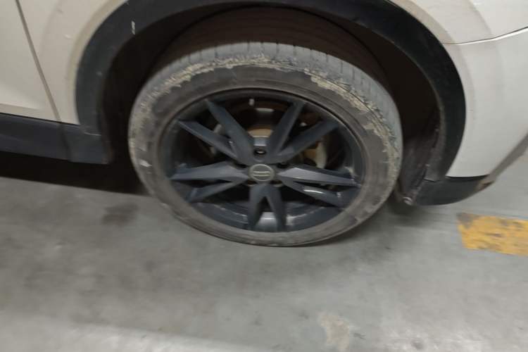Used Audi Q2L 2021 35 TFSI Progressive Dynamic Edition Right Front Wheel Hub