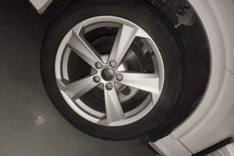 Used Audi Q2L 2021 35 TFSI Fashionable and Elegant Model Right Front Wheel Hub