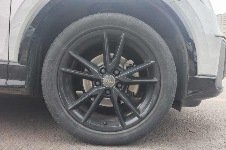 Used Audi Q2L 2021 35 TFSI Progressive Dynamic Edition Right Front Wheel Hub