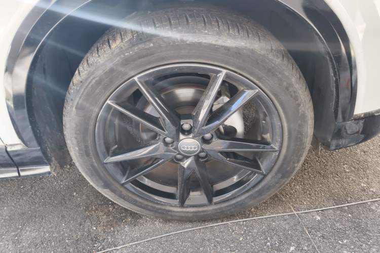 Used Audi Q2L 2021 35 TFSI Progressive Dynamic Edition Right Front Wheel Hub