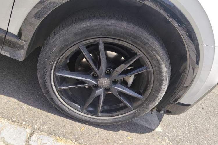 Used Audi Q2L 2021 35 TFSI Progressive Dynamic Edition Right Front Wheel Hub